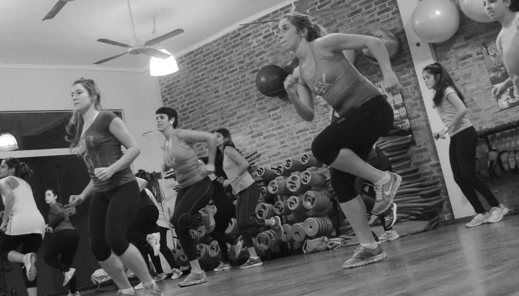 25 DE EXPERIENCIA NOS AVALAN